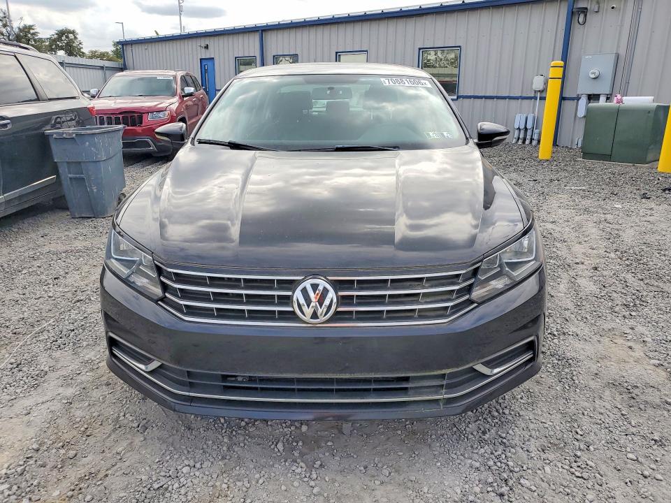 2016 Volkswagen Passat მანქანა იყიდება აუქციონზე, vin: 1VWAT7A30GC067118, აუქციონის ნომერი: 70881606
