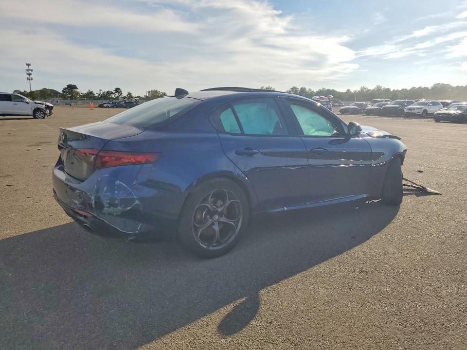 2017 Alfa Romeo Giulia მანქანა იყიდება აუქციონზე, vin: ZARFAEEN5H7548156, აუქციონის ნომერი: 70794696