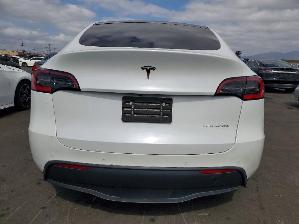 Продажа на аукционе авто 2021 Tesla Model Y, vin: 5YJYGDEE8MF077829, номер лота: 69151076