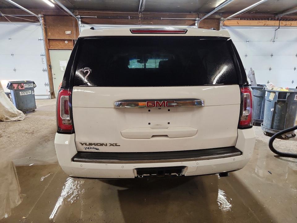 2015 Gmc Yukon Xl მანქანა იყიდება აუქციონზე, vin: 1GKS2JKJ4FR639327, აუქციონის ნომერი: 67880576