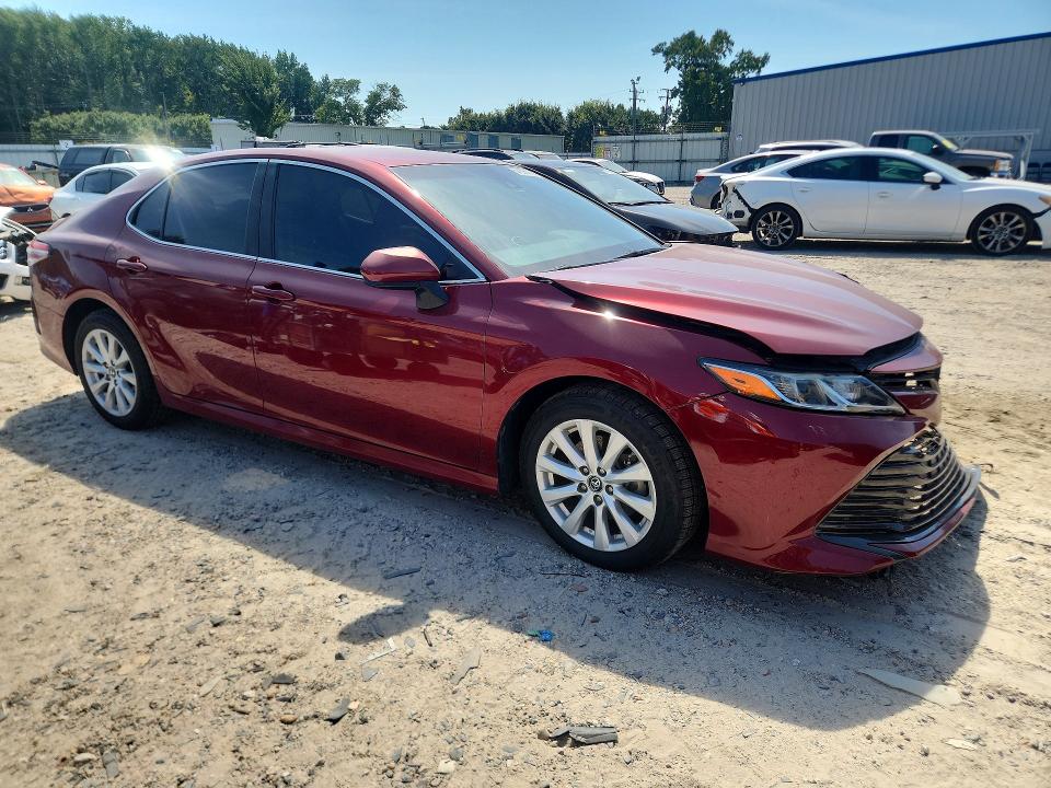 Auction sale of the 2018 Toyota Camry, vin: 4T1B11HK8JU667180, lot number: 67696076