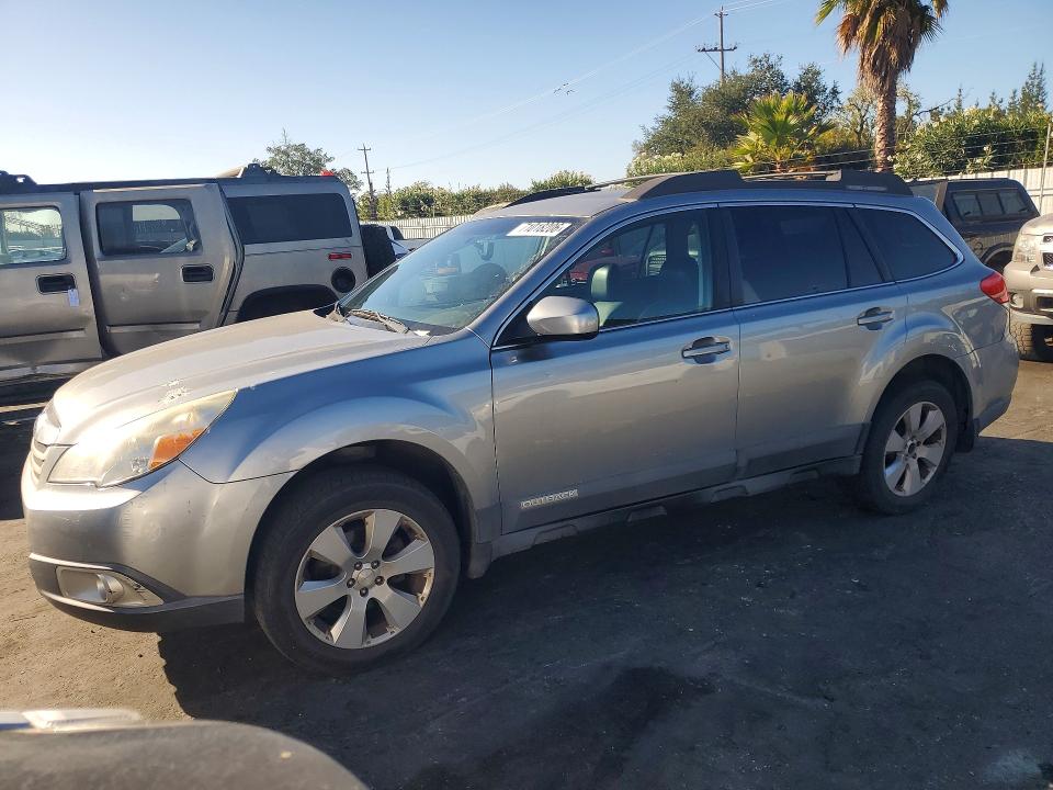 71018206 :رقم المزاد ، 4S4BRBKCXA3362432 vin ، 2010 Subaru Outback مزاد بيع