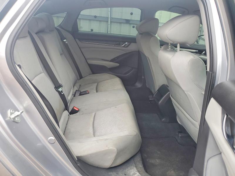 70546716 :رقم المزاد ، 1HGCV1F13LA035197 vin ، 2020 Honda Accord مزاد بيع