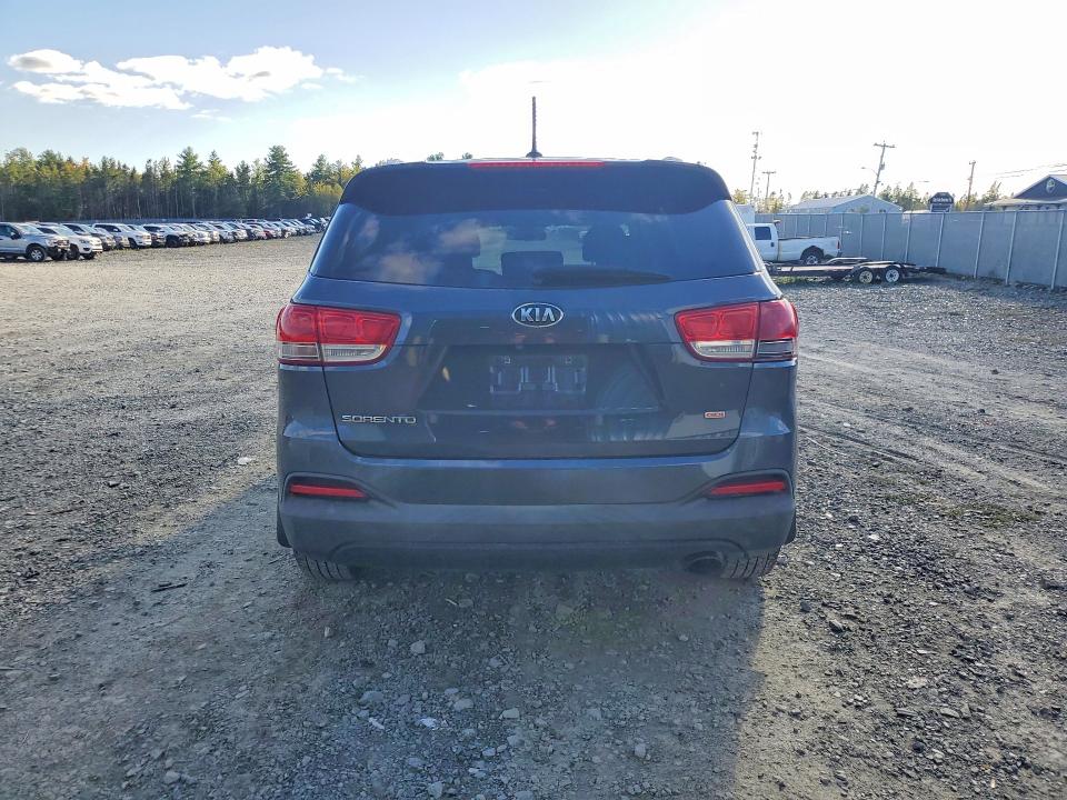 70040026 :رقم المزاد ، 5XYPGDA34JG428045 vin ، 2018 Kia Sorento مزاد بيع