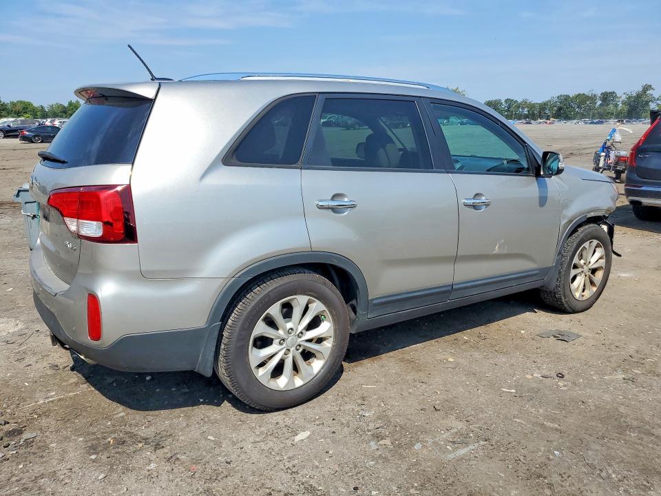67268136 :رقم المزاد ، 5XYKU4A79FG579671 vin ، 2015 Kia Sorento مزاد بيع