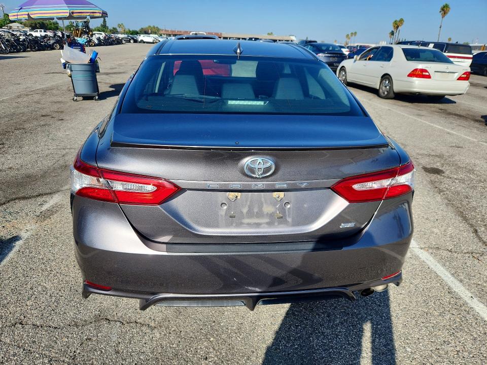 69793656 :رقم المزاد ، 4T1M11AK5LU924415 vin ، 2020 Toyota Camry مزاد بيع