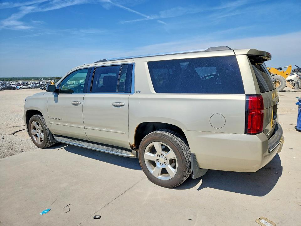 2015 Chevrolet Suburban მანქანა იყიდება აუქციონზე, vin: 1GNSKKKCXFR179469, აუქციონის ნომერი: 66579356