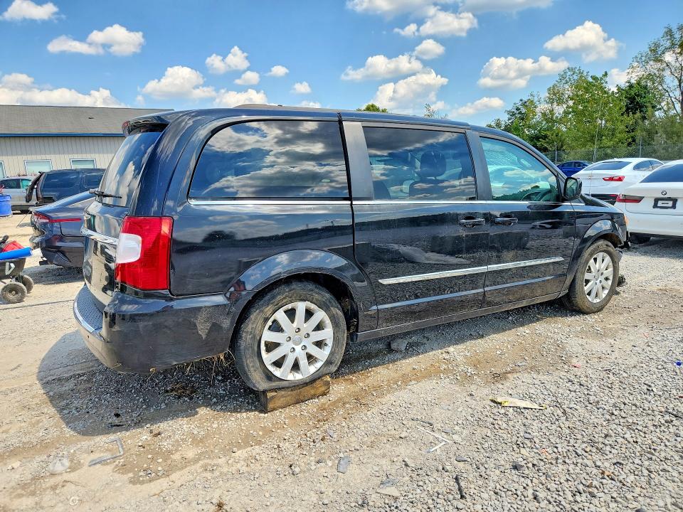 2015 Chrysler Town & Country მანქანა იყიდება აუქციონზე, vin: 2C4RC1BG2FR552371, აუქციონის ნომერი: 67257286