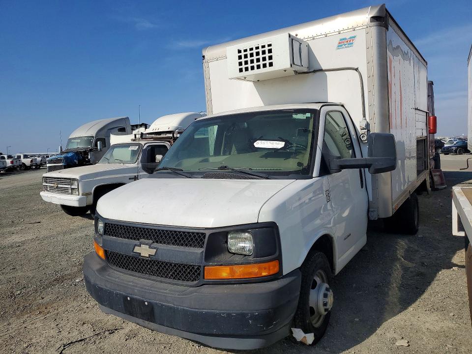 69594646 :رقم المزاد ، 1GB6GUCG2H1129583 vin ، 2017 Chevrolet Expres مزاد بيع