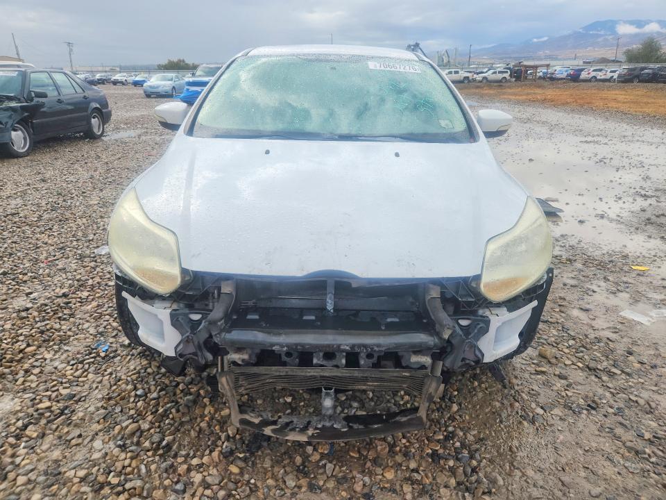 70667276 :رقم المزاد ، 1FADP3K27EL305729 vin ، 2014 Ford Focus مزاد بيع