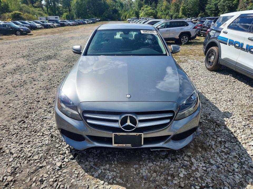 69823286 :رقم المزاد ، 55SWF4KBXFU095352 vin ، 2015 Mercedes-benz C مزاد بيع