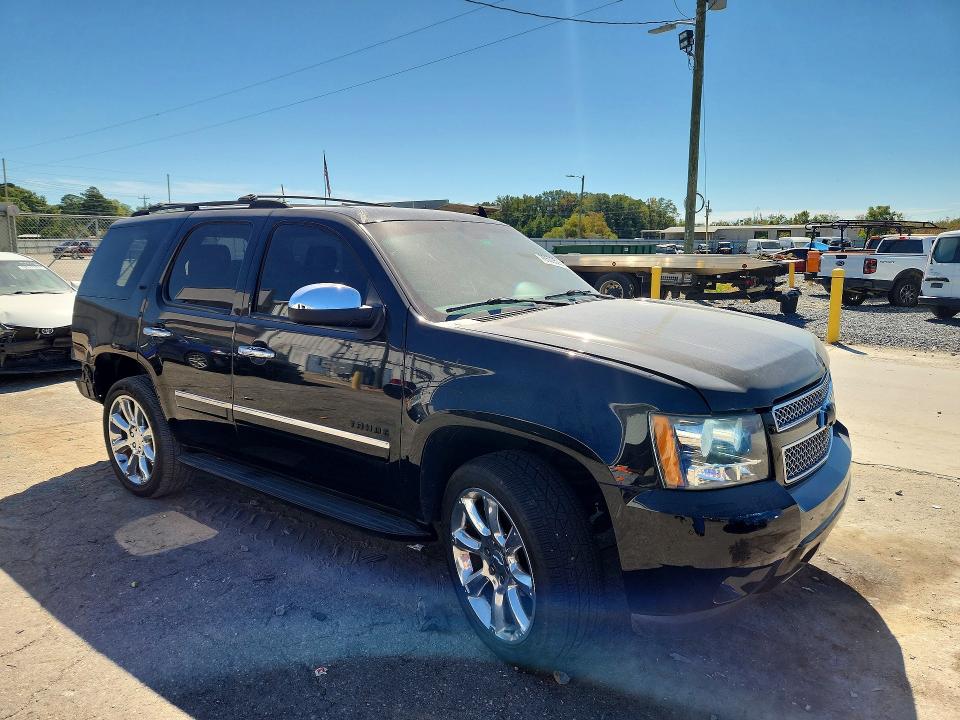 70533526 :رقم المزاد ، 1GNSKCE07DR205319 vin ، 2013 Chevrolet Tahoe مزاد بيع