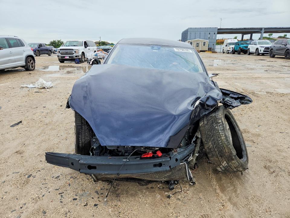 2015 Tesla Model S მანქანა იყიდება აუქციონზე, vin: 5YJSA1H25FFP77950, აუქციონის ნომერი: 70798786