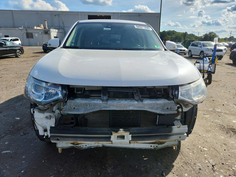 2014 Mitsubishi Outlander მანქანა იყიდება აუქციონზე, vin: JA4JZ4AXXEZ017043, აუქციონის ნომერი: 68021266