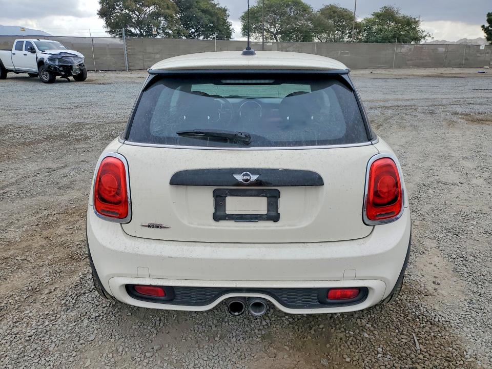 Продаж на аукціоні авто 2017 Mini Cooper, vin: WMWXP7C34H2A45970, номер лоту: 69343186