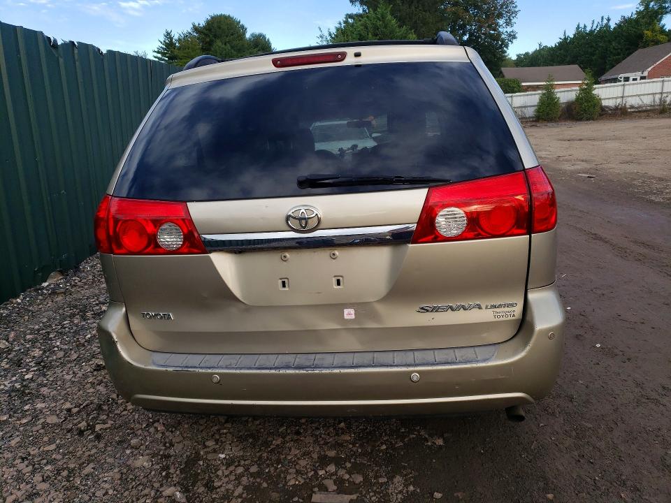 70289496 :رقم المزاد ، 5TDZK22C28S155937 vin ، 2008 Toyota Sienna مزاد بيع