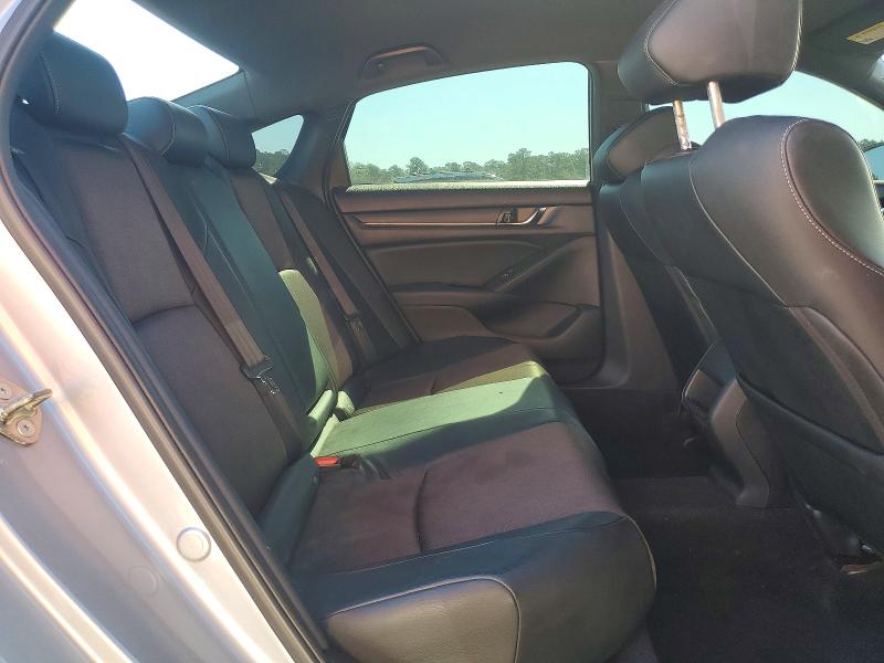 Продаж на аукціоні авто 2018 Honda Accord, vin: 1HGCV1F36JA150732, номер лоту: 70679106