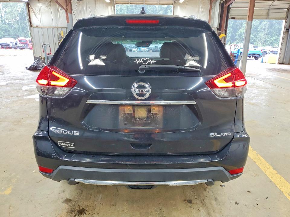 69405286 :رقم المزاد ، JN8AT2MV8HW272936 vin ، 2017 Nissan Rogue مزاد بيع