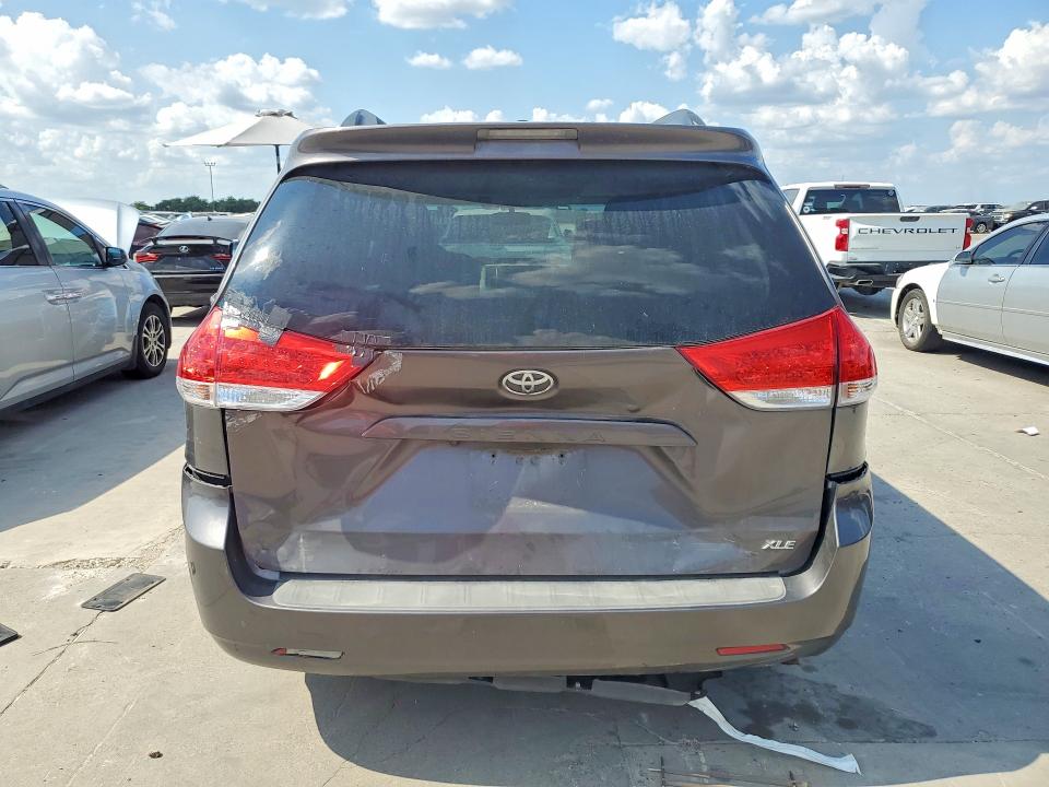 Продаж на аукціоні авто 2012 Toyota Sienna, vin: 5TDYK3DC2CS202844, номер лоту: 67807776