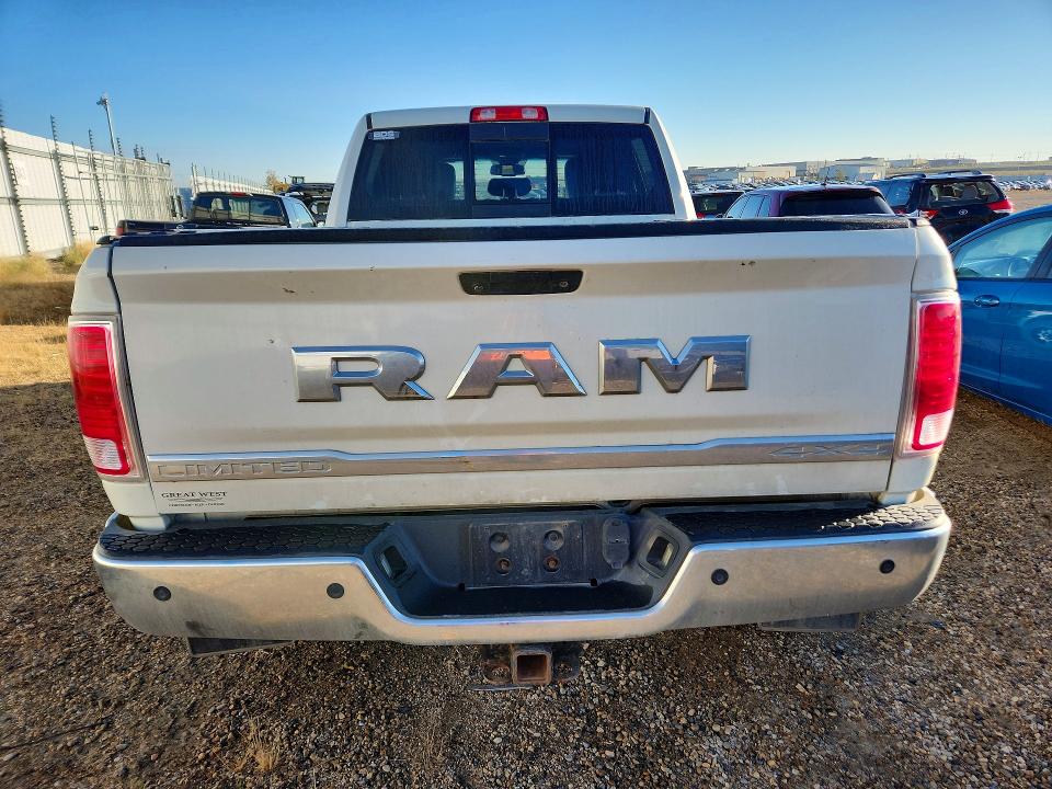69346816 :رقم المزاد ، 3C63R3FL5JG111282 vin ، 2018 Ram 3500 مزاد بيع