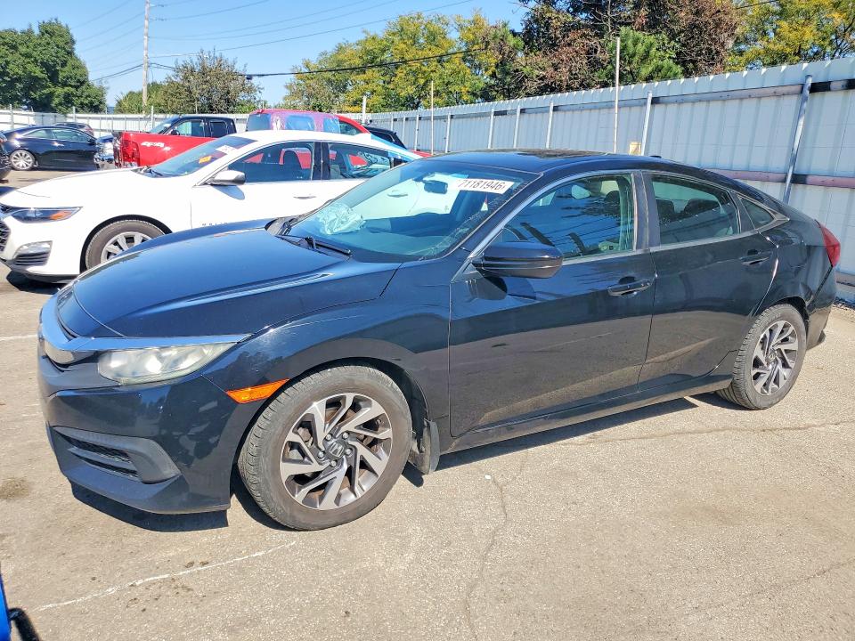 71181946 :رقم المزاد ، 19XFC2F76HE040099 vin ، 2017 Honda Civic مزاد بيع