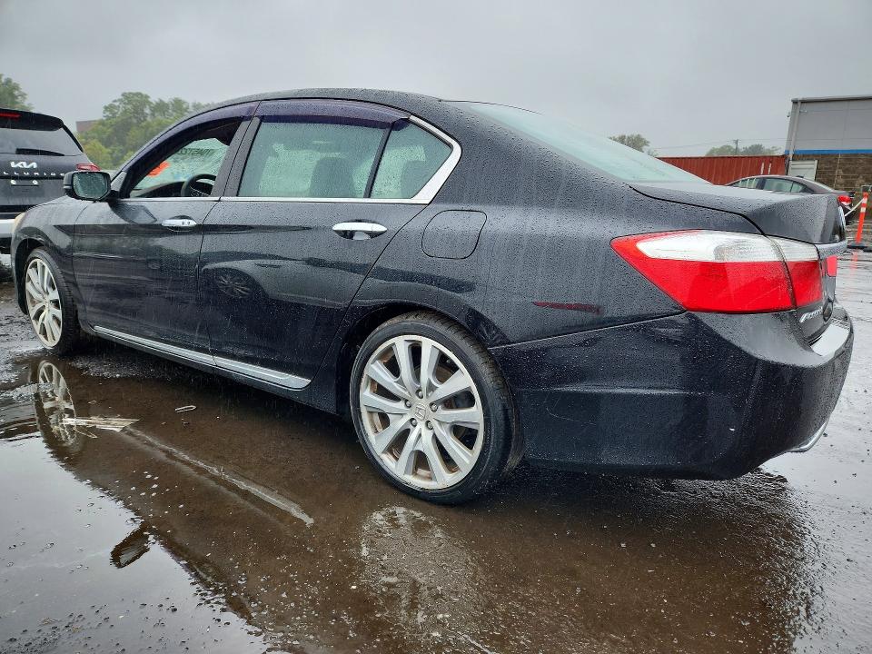 70457226 :رقم المزاد ، 1HGCR2F78FA195952 vin ، 2015 Honda Accord مزاد بيع