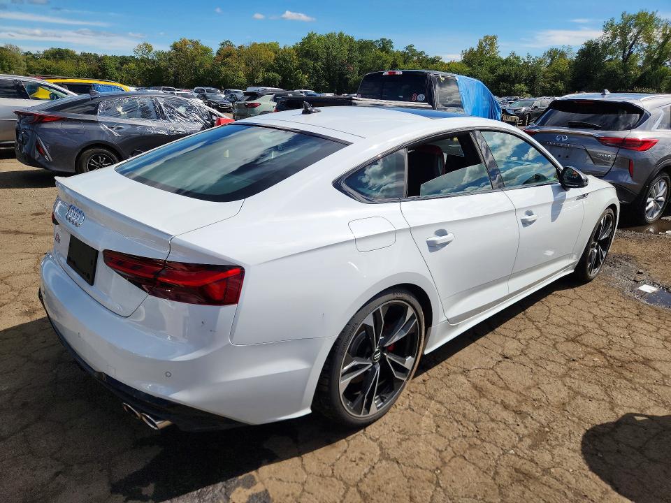 69607166 :رقم المزاد ، WAUC4CF57MA007711 vin ، 2021 Audi S5 مزاد بيع