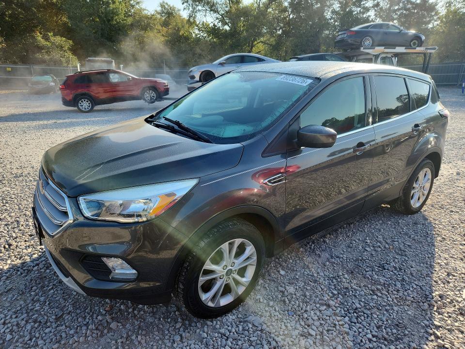 69236726 :رقم المزاد ، 1FMCU9GD2HUE00396 vin ، 2017 Ford Escape مزاد بيع
