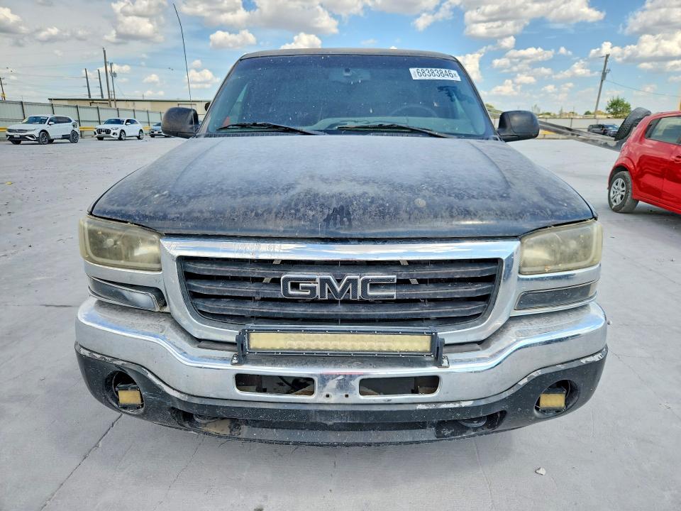 68383846 :رقم المزاد ، 1GTEC19T15Z221304 vin ، 2005 Gmc New Sierra مزاد بيع