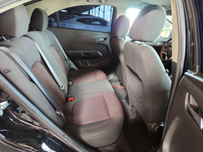 66779576 :رقم المزاد ، 1G1JD5SH0H4158487 vin ، 2017 Chevrolet Sonic مزاد بيع