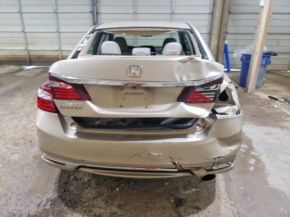 Продаж на аукціоні авто 2017 Honda Accord, vin: 1HGCR2F38HA285733, номер лоту: 69297716