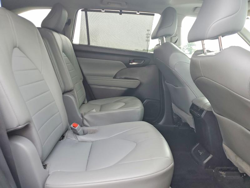 67559136 :رقم المزاد ، 5TDGZRBH6NS165390 vin ، 2022 Toyota Highlander مزاد بيع