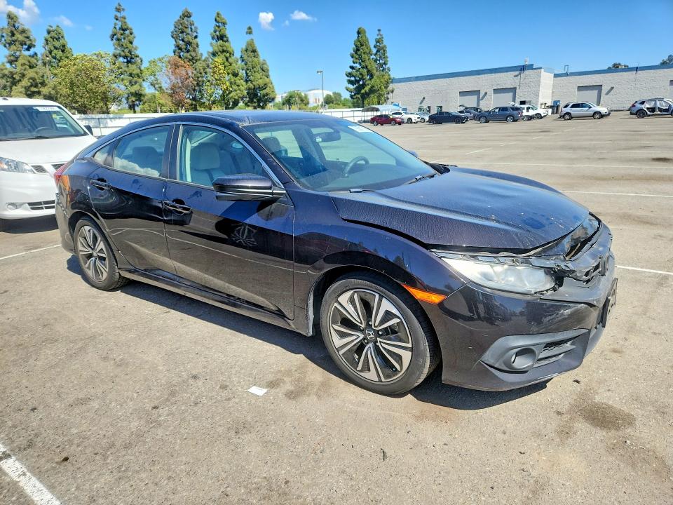 70601716 :رقم المزاد ، 2HGFC1F37HH647402 vin ، 2017 Honda Civic مزاد بيع