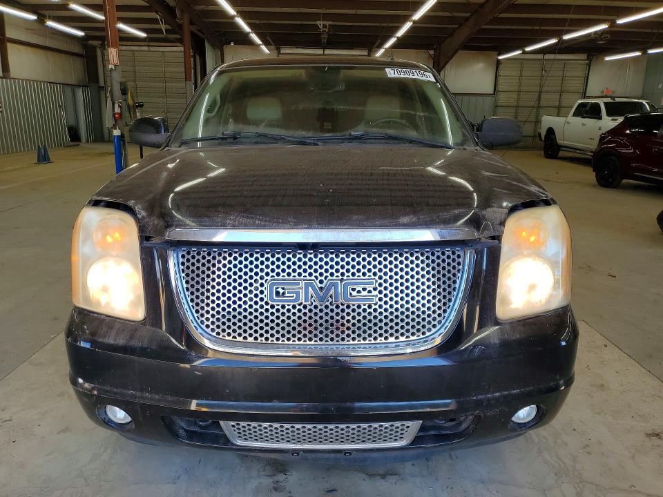70909196 :رقم المزاد ، 1GKFK16347R347093 vin ، 2007 Gmc Yukon Xl مزاد بيع