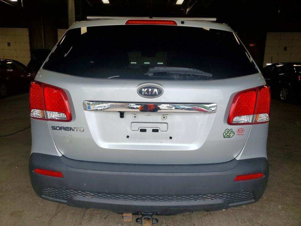 70013186 :رقم المزاد ، 5XYKTCA68CG225849 vin ، 2012 Kia Sorento مزاد بيع