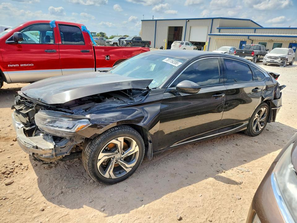 2018 Honda Accord მანქანა იყიდება აუქციონზე, vin: 1HGCV2F6XJA003829, აუქციონის ნომერი: 70119206