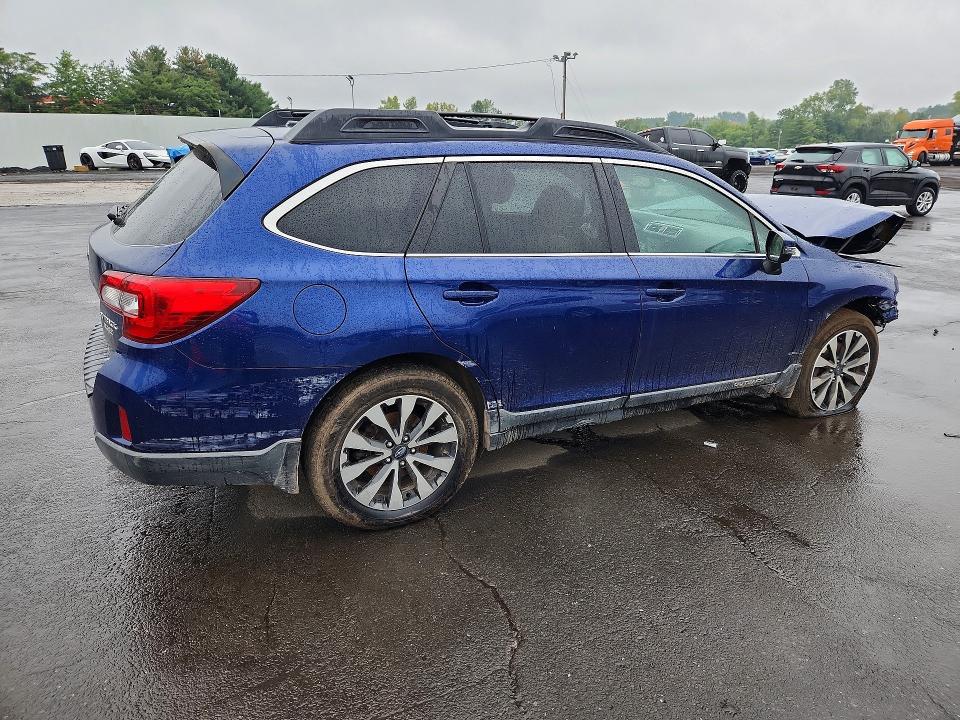 67372276 :رقم المزاد ، 4S4BSANC2F3279398 vin ، 2015 Subaru Outback مزاد بيع