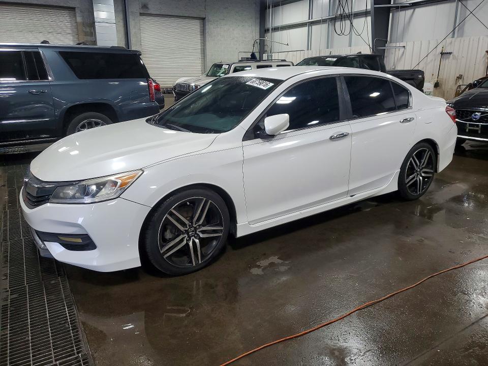 68759816 :رقم المزاد ، 1HGCR2F54HA123213 vin ، 2017 Honda Accord مزاد بيع