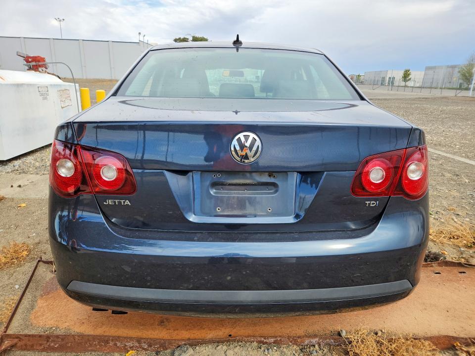 69605946 :رقم المزاد ، 3VWRL7AJ6AM034535 vin ، 2010 Volkswagen Jetta مزاد بيع
