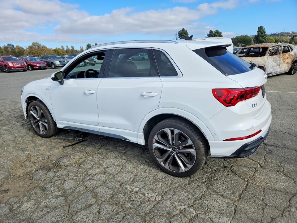 2020 Audi Q3 მანქანა იყიდება აუქციონზე, vin: WA1FECF3XL1024071, აუქციონის ნომერი: 69158676