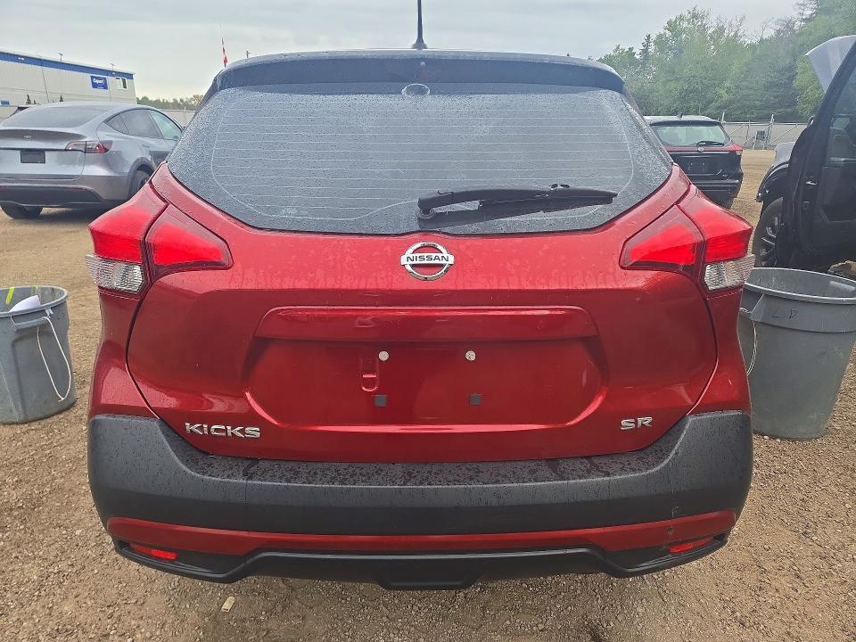 68612636 :رقم المزاد ، 3N1CP5CU7JL535581 vin ، 2018 Nissan Kicks مزاد بيع