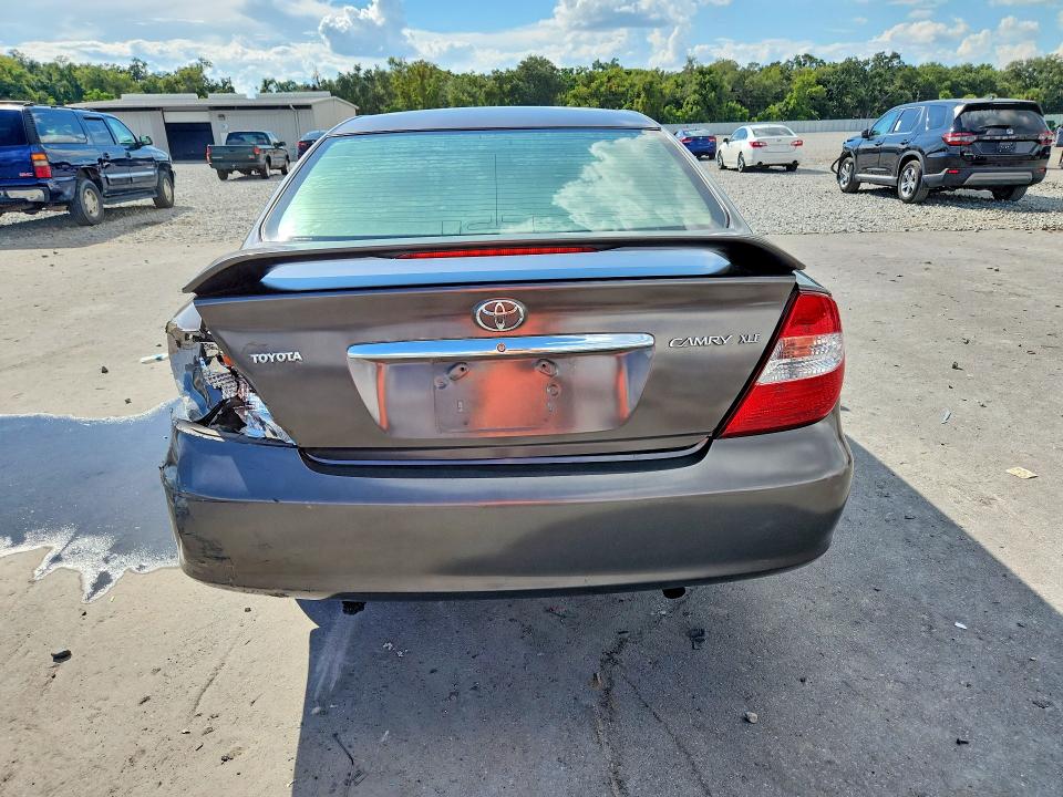 2004 Toyota Camry მანქანა იყიდება აუქციონზე, vin: 4T1BE32K44U805648, აუქციონის ნომერი: 68784636