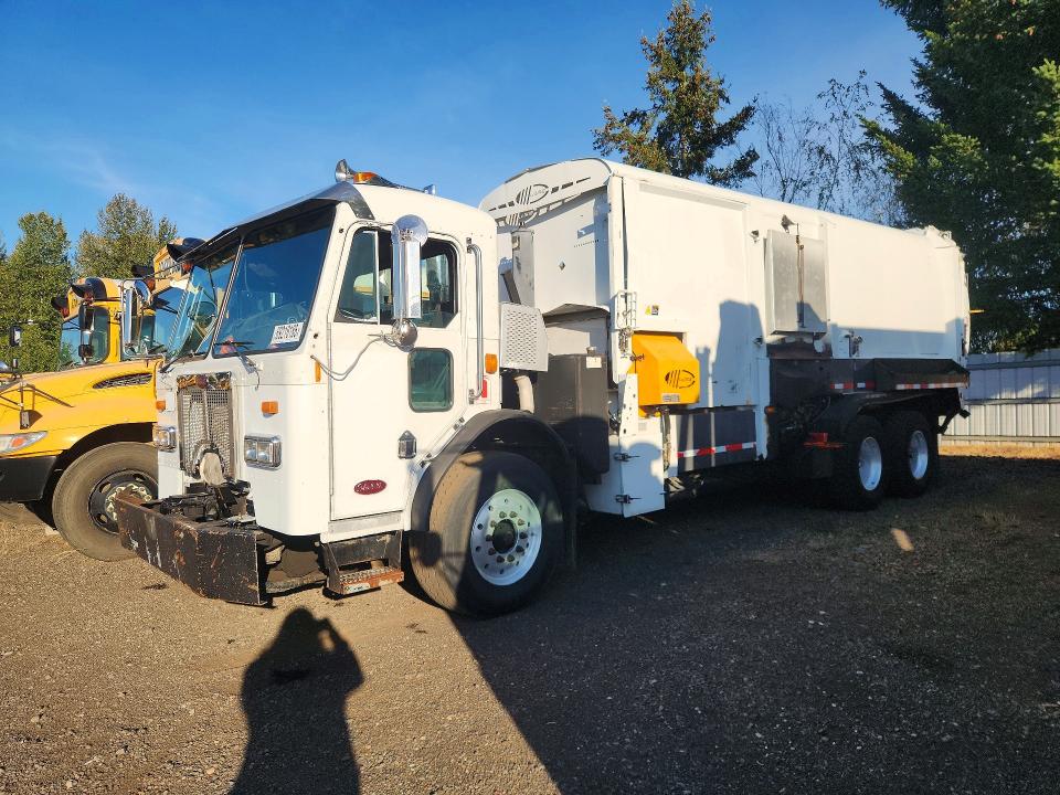 69218186 :رقم المزاد ، 3BPZL00X29F719664 vin ، 2009 Peterbilt 320 مزاد بيع