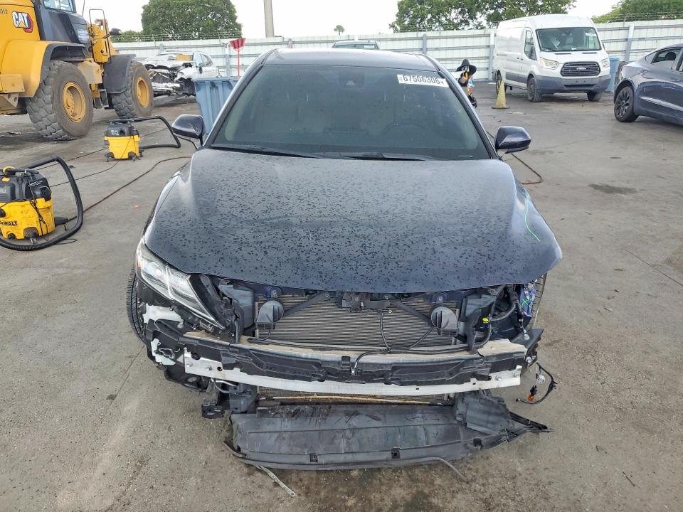 2021 Toyota Camry მანქანა იყიდება აუქციონზე, vin: 4T1C11AK4MU604077, აუქციონის ნომერი: 67506306