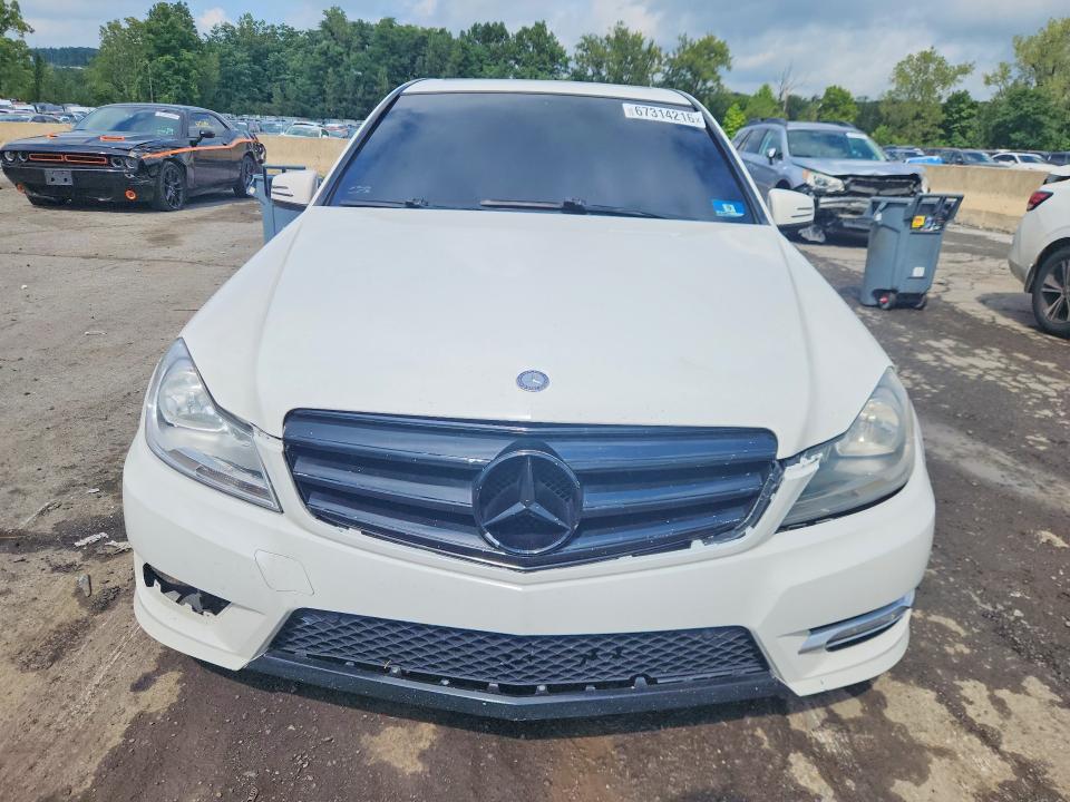 2013 Mercedes-benz C მანქანა იყიდება აუქციონზე, vin: WDDGF8ABXDR264751, აუქციონის ნომერი: 67314216