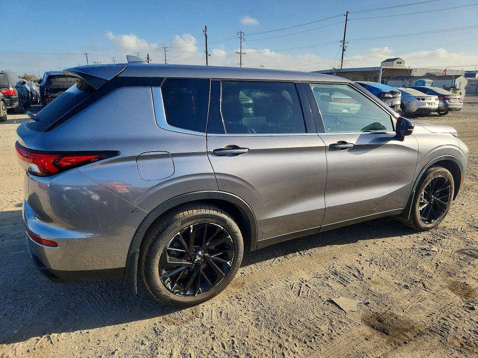 2022 Mitsubishi Outlander მანქანა იყიდება აუქციონზე, vin: JA4J3UA84NZ091620, აუქციონის ნომერი: 70823776