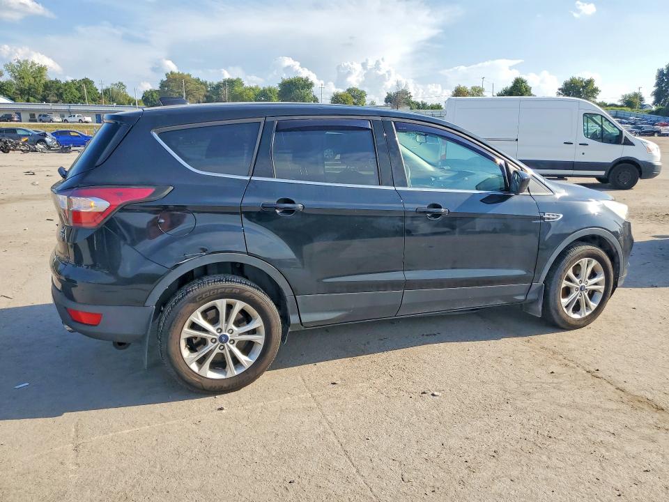 69617096 :رقم المزاد ، 1FMCU9G99HUA47991 vin ، 2017 Ford Escape مزاد بيع