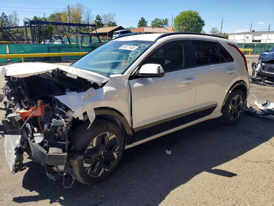 68077436 :رقم المزاد ، KNDCR3L13R5117869 vin ، 2024 Kia Niro مزاد بيع