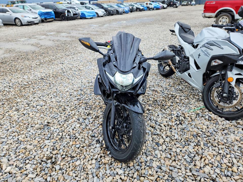 Продаж на аукціоні авто 2018 Suzuki Gsx250r, vin: LC6DN11A0J1100851, номер лоту: 69912256