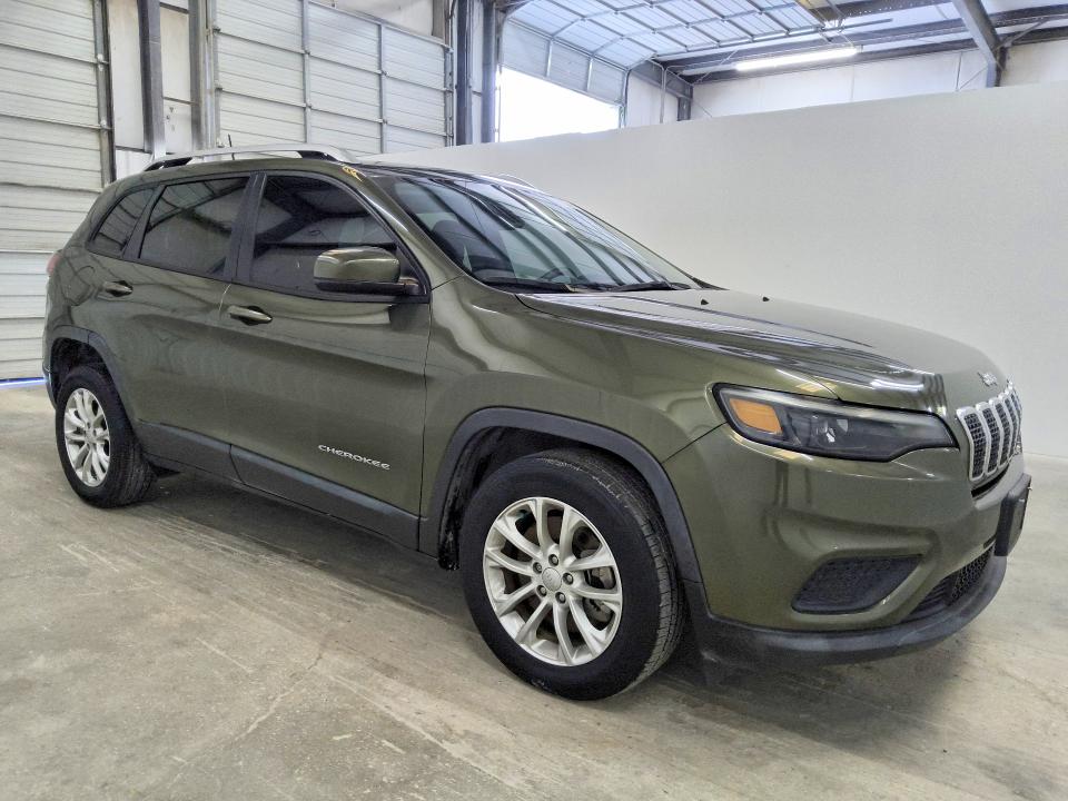 66992096 :رقم المزاد ، 1C4PJLCB2MD187766 vin ، 2021 Jeep Cherokee مزاد بيع